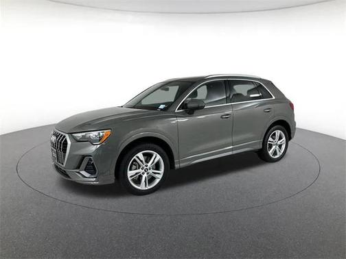 2022 Audi Q3 45 S line Premium