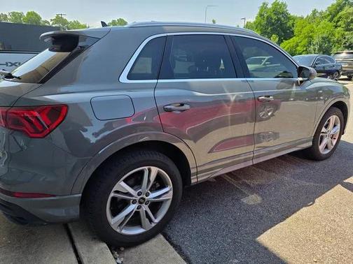2022 Audi Q3 45 S line Premium