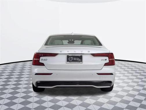 2024 Volvo S60 B5 Core Dark Theme