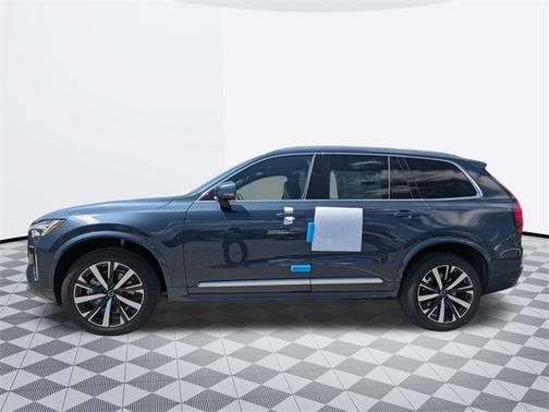 2025 Volvo XC90 B6 Core