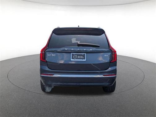 2025 Volvo XC90 B6 Core