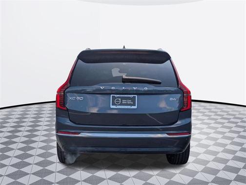2025 Volvo XC90 B6 Core