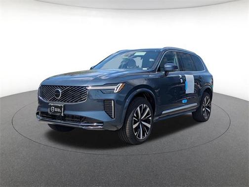 2025 Volvo XC90 B6 Core