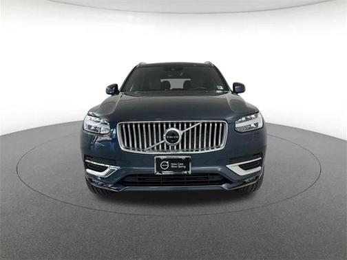 2022 Volvo XC90 T6 Inscription