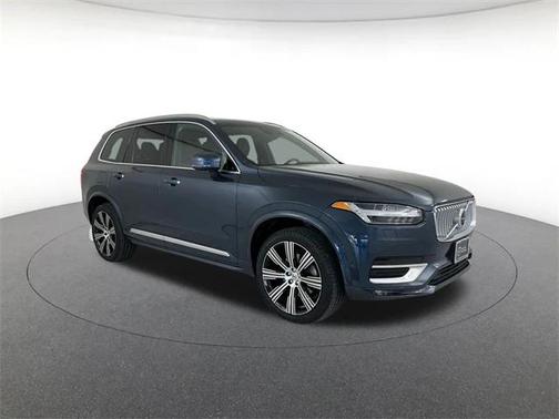 2022 Volvo XC90 T6 Inscription