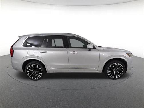 2025 Volvo XC90 B5 Plus 7-Seater