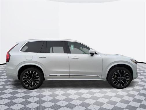 2025 Volvo XC90 Plug-In Hybrid T8 Plus 7-Seater