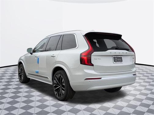 2025 Volvo XC90 Plug-In Hybrid T8 Plus 7-Seater