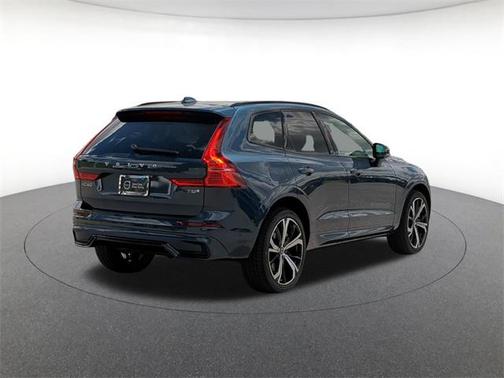 2025 Volvo XC60 Plug-In Hybrid T8 Ultra
