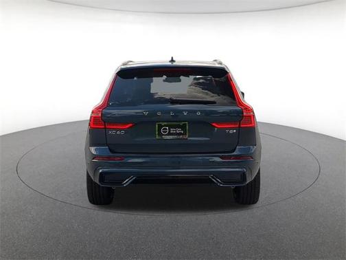 2025 Volvo XC60 Plug-In Hybrid T8 Ultra