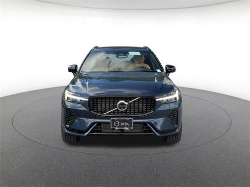 2025 Volvo XC60 Plug-In Hybrid T8 Ultra