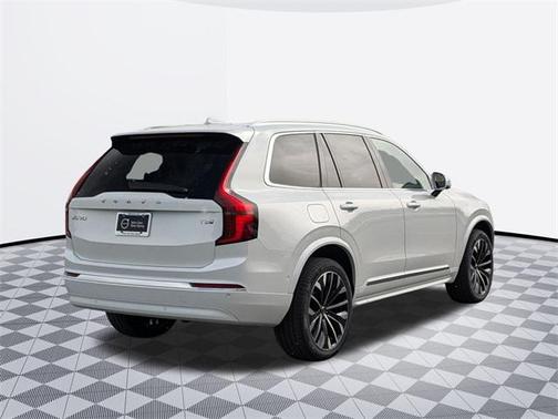 2025 Volvo XC90 Plug-In Hybrid T8 Ultra 7-Seater