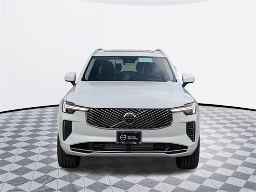 2025 Volvo XC90 Plug-In Hybrid T8 Ultra 7-Seater