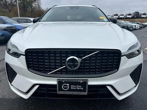 2025 Volvo XC60 B5 Plus