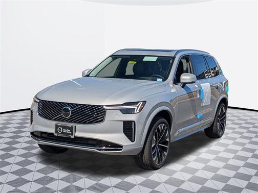 2025 Volvo XC90 B6 Ultra