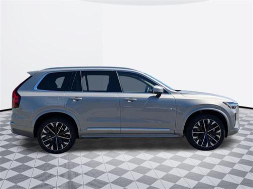 2025 Volvo XC90 B6 Ultra