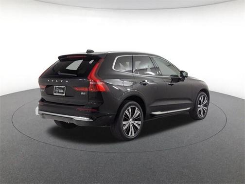 2023 Volvo XC60 B5 Plus Bright Theme