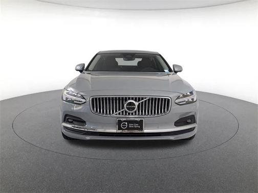 2025 Volvo S90 B6 Plus