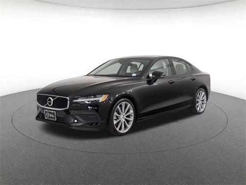2020 Volvo S60 T5 Momentum