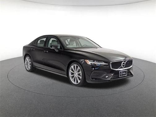 2020 Volvo S60 T5 Momentum