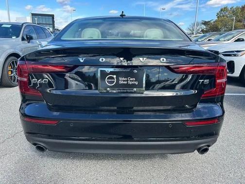 2020 Volvo S60 T5 Momentum