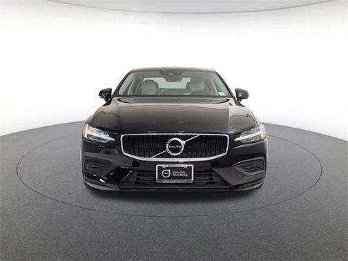 2020 Volvo S60 T5 Momentum