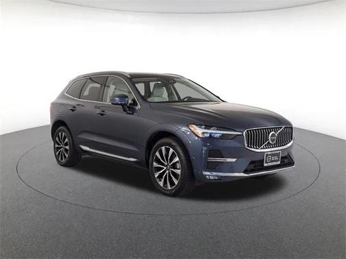 2023 Volvo XC60 B5 Plus Bright Theme