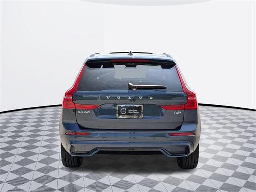 2025 Volvo XC60 Plug-In Hybrid T8 Plus