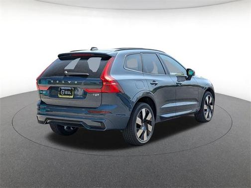 2025 Volvo XC60 Plug-In Hybrid T8 Plus
