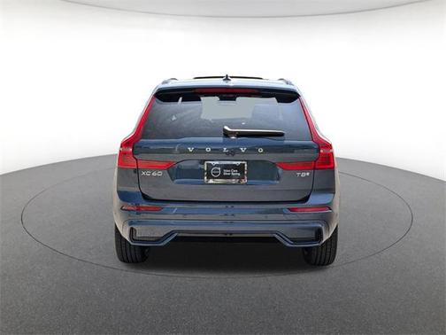 2025 Volvo XC60 Plug-In Hybrid T8 Plus