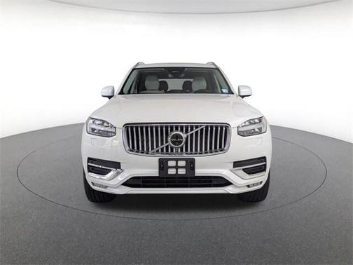 2024 Volvo XC90 B6 Plus Bright Theme 7-Seater