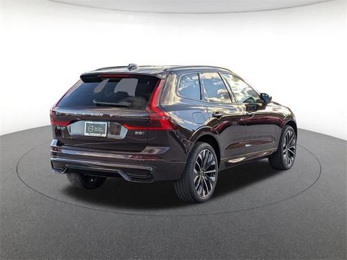 2026 Volvo XC60 B5 Ultra