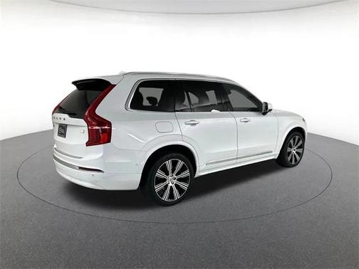 2024 Volvo XC90 Recharge Plug-In Hybrid T8 Plus Bright Theme 7-Seater