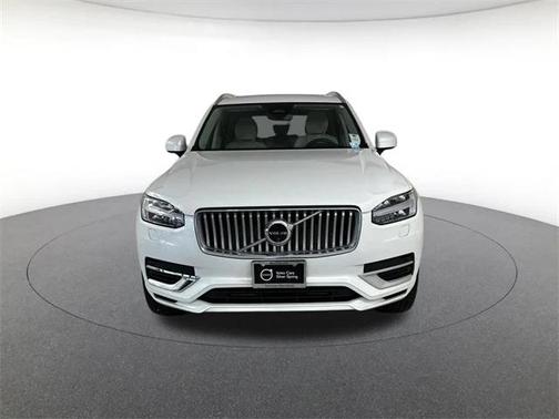 2024 Volvo XC90 Recharge Plug-In Hybrid T8 Plus Bright Theme 7-Seater