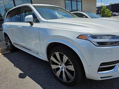 2024 Volvo XC90 Recharge Plug-In Hybrid T8 Plus Bright Theme 7-Seater