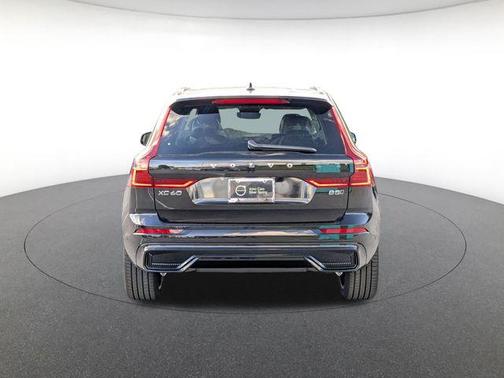 2026 Volvo XC60 B5 Ultra