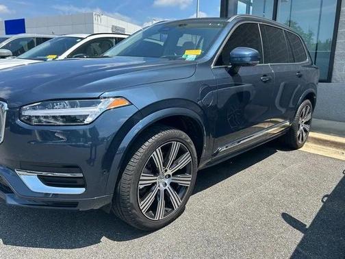 2024 Volvo XC90 Recharge Plug-In Hybrid T8 Ultimate Bright Theme 7-Seater