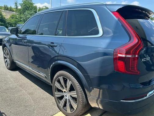 2024 Volvo XC90 Recharge Plug-In Hybrid T8 Ultimate Bright Theme 7-Seater