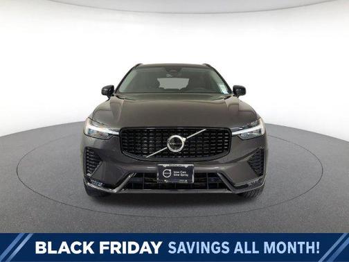 Platinum Grey Metallic 2024 Volvo XC60 B5 Plus Dark Theme