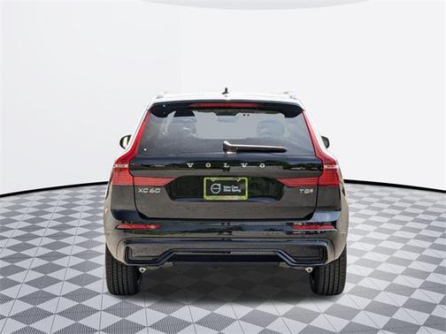 2025 Volvo XC60 Plug-In Hybrid T8 Plus