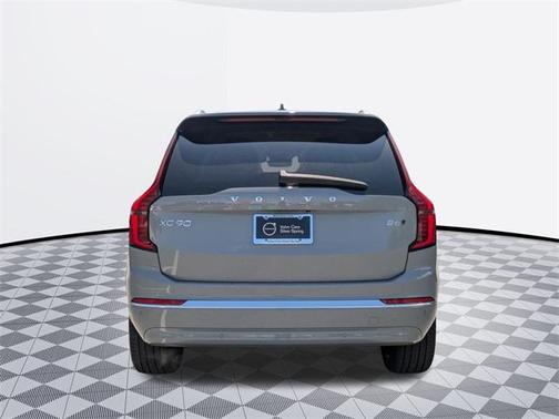 2025 Volvo XC90 B6 Ultra