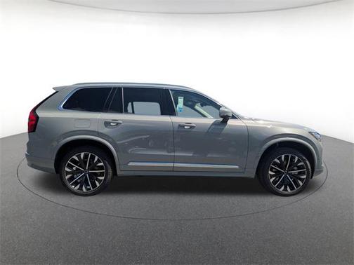 2025 Volvo XC90 B6 Ultra
