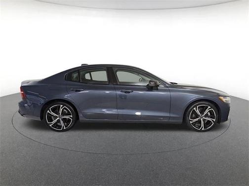 2025 Volvo S60 B5 Core