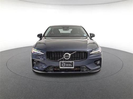 2025 Volvo S60 B5 Core