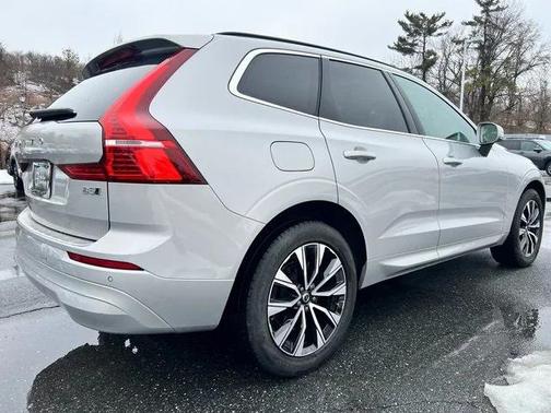 2023 Volvo XC60 B5 Core