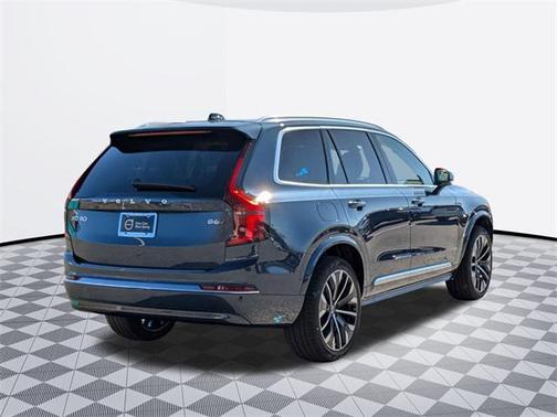 2025 Volvo XC90 B6 Plus 7-Seater