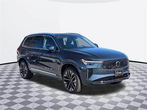 2025 Volvo XC90 B6 Plus 7-Seater