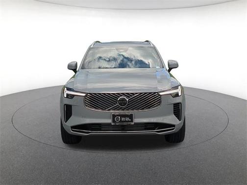 2025 Volvo XC90 Plug-In Hybrid T8 Plus 6-Seater