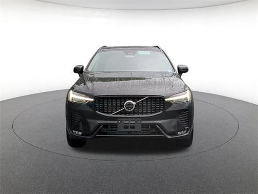 2025 Volvo XC60 Plus