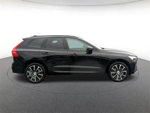 2025 Volvo XC60 Plus